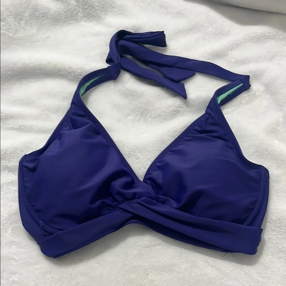 Athleta Women’s Bikini Top Size 32D or 32DD Blue Halter Tie Neck Underwire